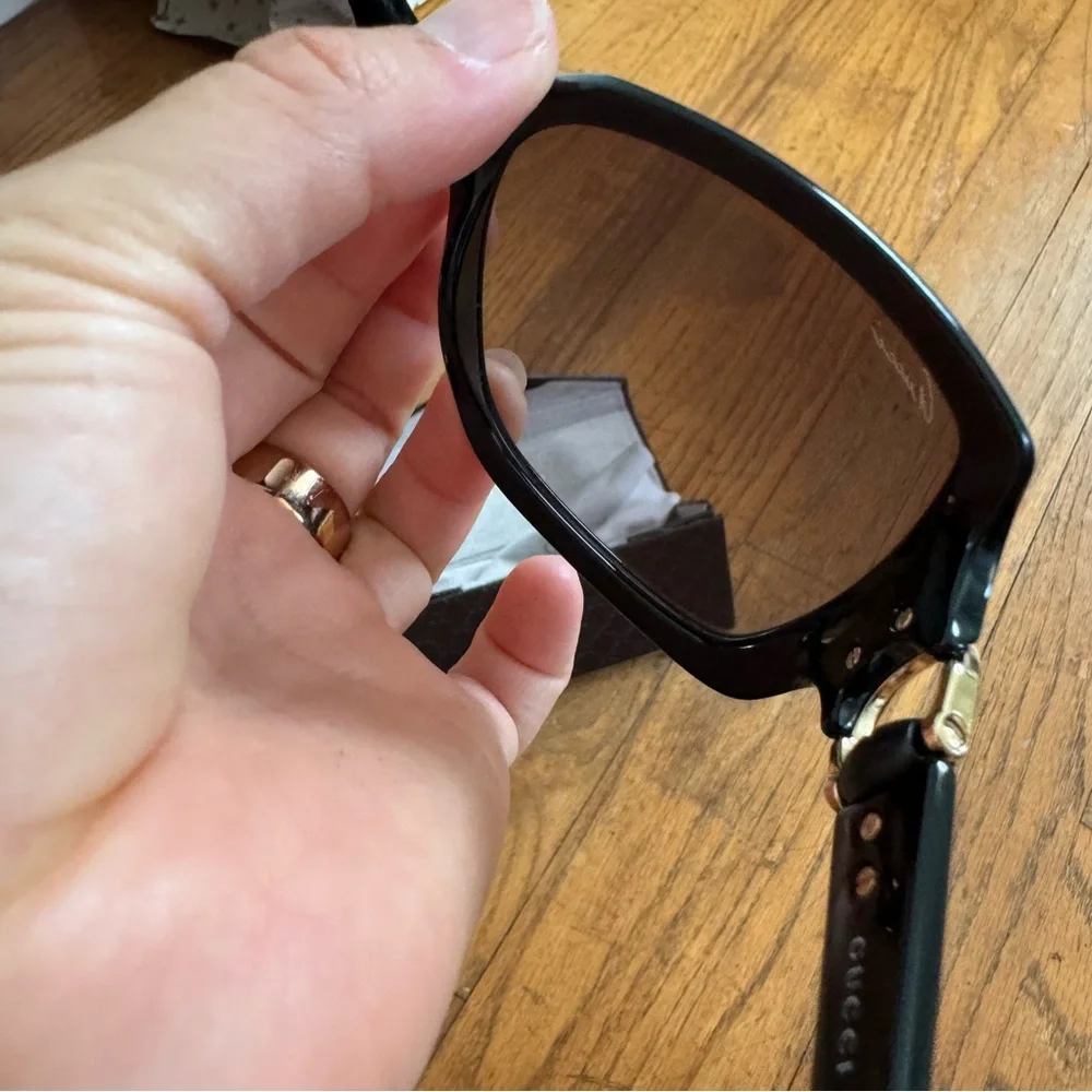 GUCCI Black Frame Gradient Tint Horsebit Oversized Sunglasses